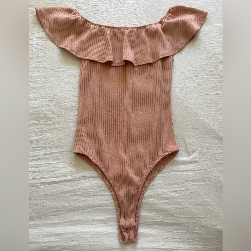 PACSUN, Kendall & Kylie line, off the shoulder soft pink body suit, size S